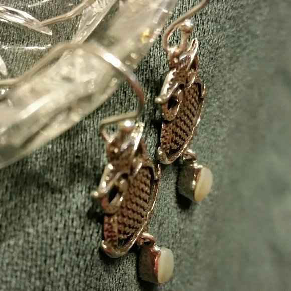 .925 Silver Owl with Pearl Dangle Hook Earrings - Picture 3 of 8